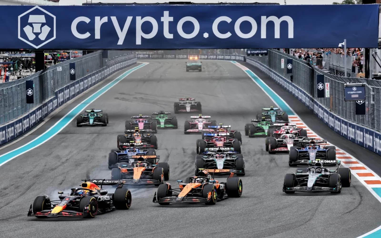 F1: Επιστροφή στη δράση στο Μαϊάμι με ακραία καιρικά φαινόμενα